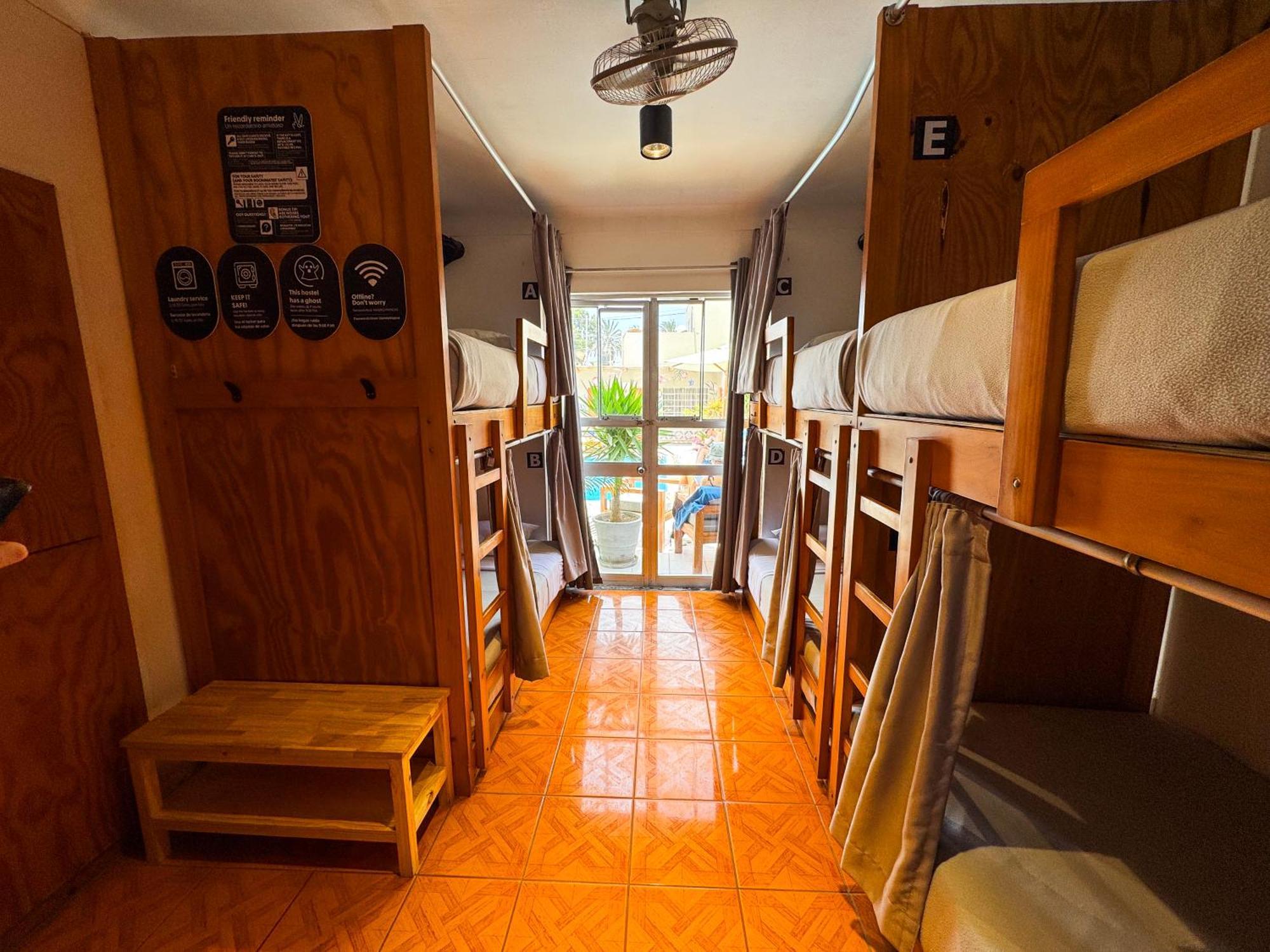 Viajero Paracas Hostel エクステリア 写真